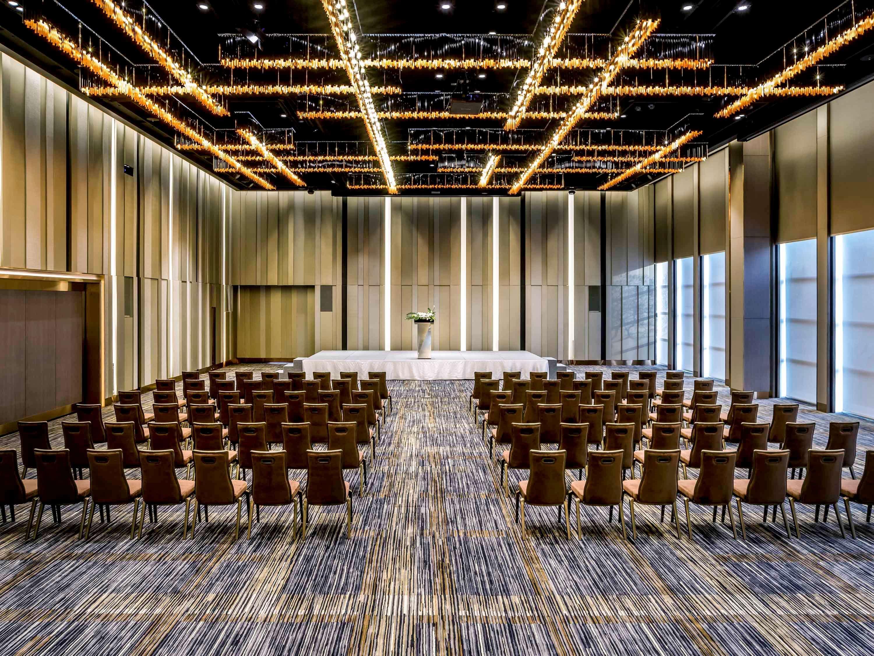 Pullman Bangkok King Power Hotel Exterior photo The Grand Ballroom