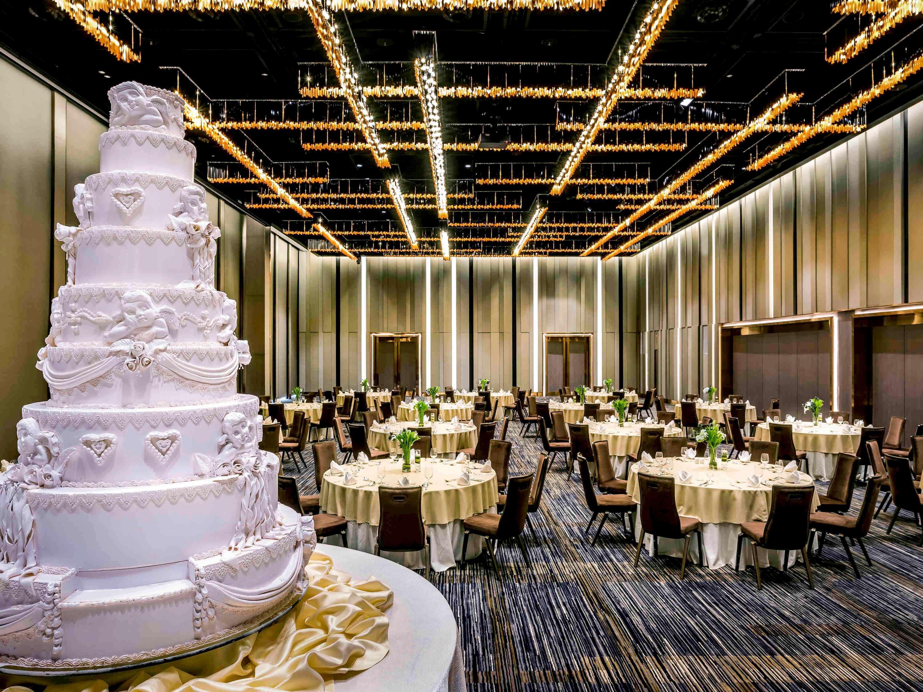 Pullman Bangkok King Power Hotel Exterior photo The Grand Ballroom