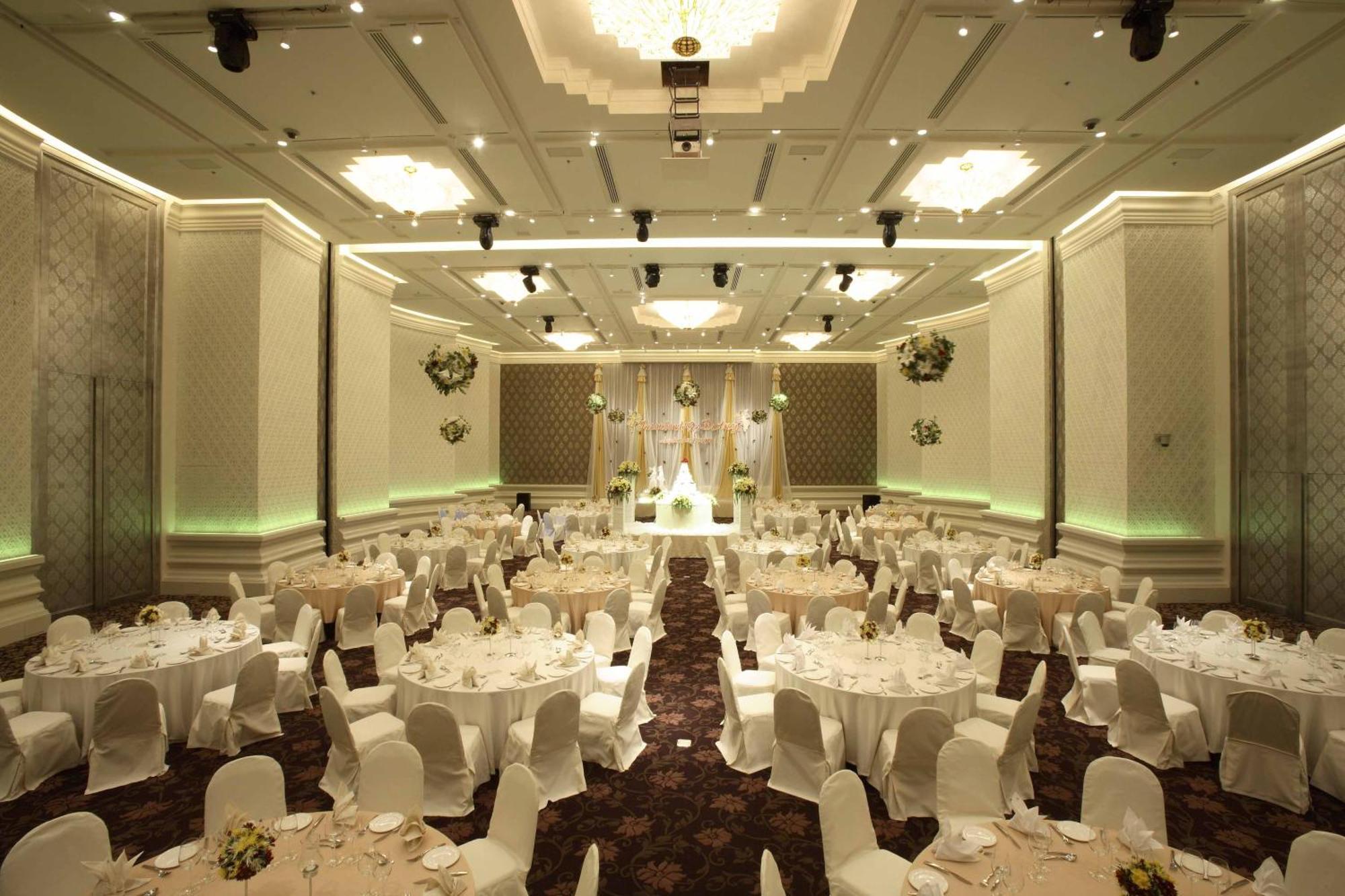 Pullman Bangkok King Power Hotel Exterior photo Wedding reception at the Grand Ballroom