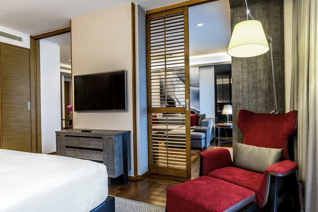 Pullman Bangkok King Power Hotel Exterior photo Deluxe Room