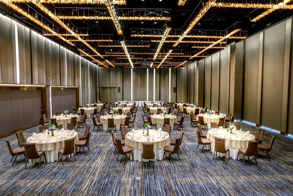 Pullman Bangkok King Power Hotel Exterior photo The Grand Ballroom
