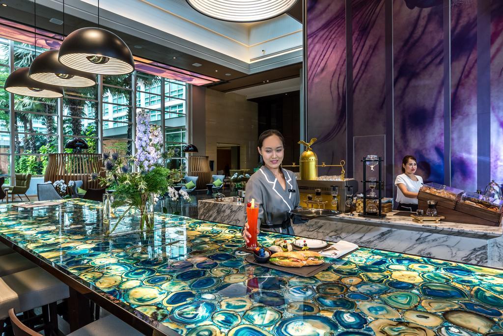 Pullman Bangkok King Power Hotel Exterior photo The Bar